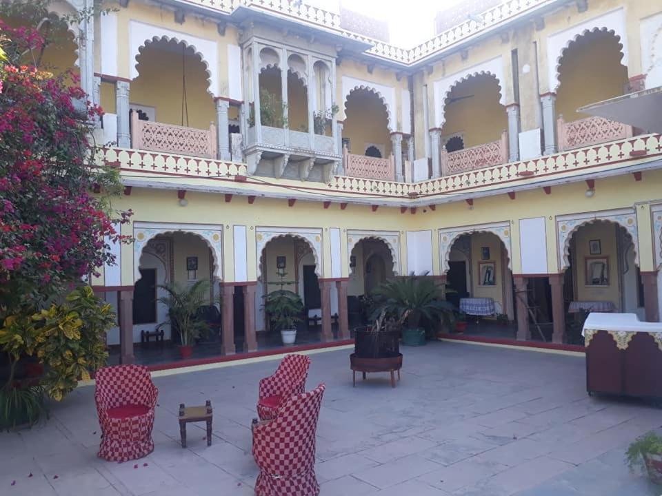 Bassi Fort Palace Chittorgarh Buitenkant foto