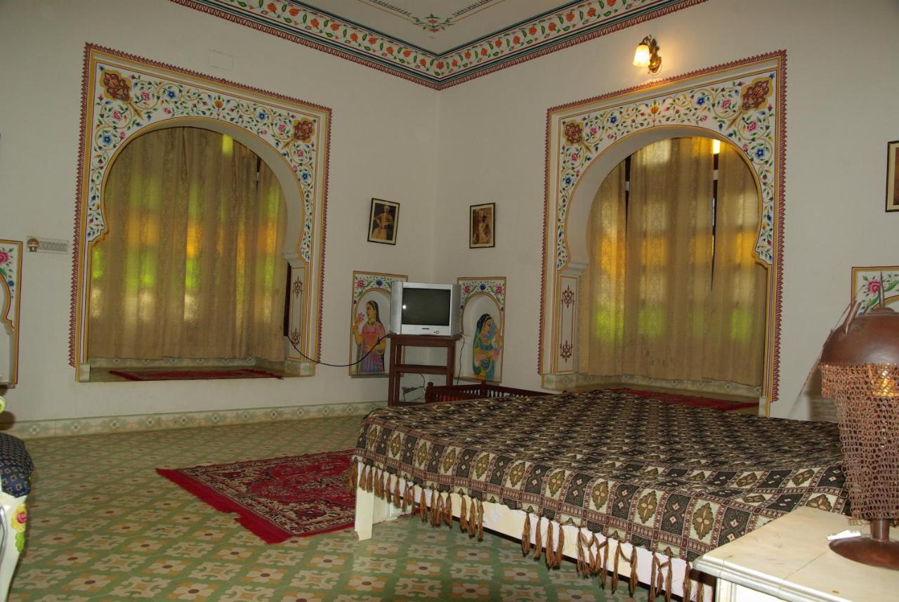 Bassi Fort Palace Chittorgarh Buitenkant foto