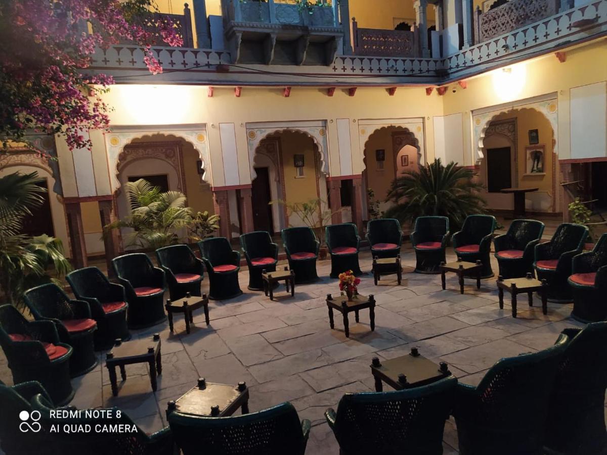 Bassi Fort Palace Chittorgarh Buitenkant foto