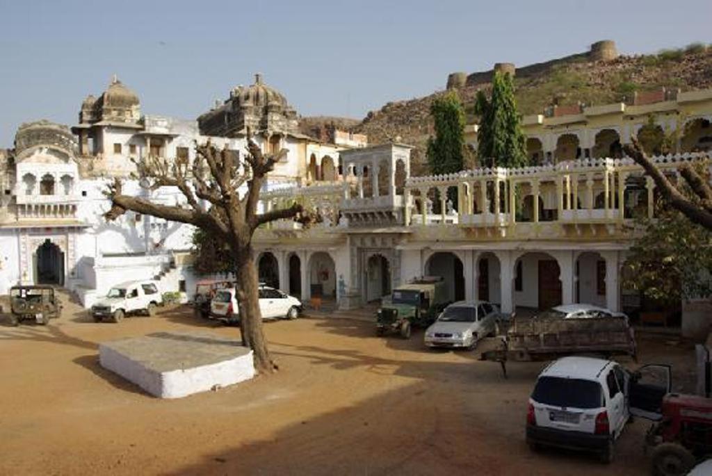 Bassi Fort Palace Chittorgarh Buitenkant foto