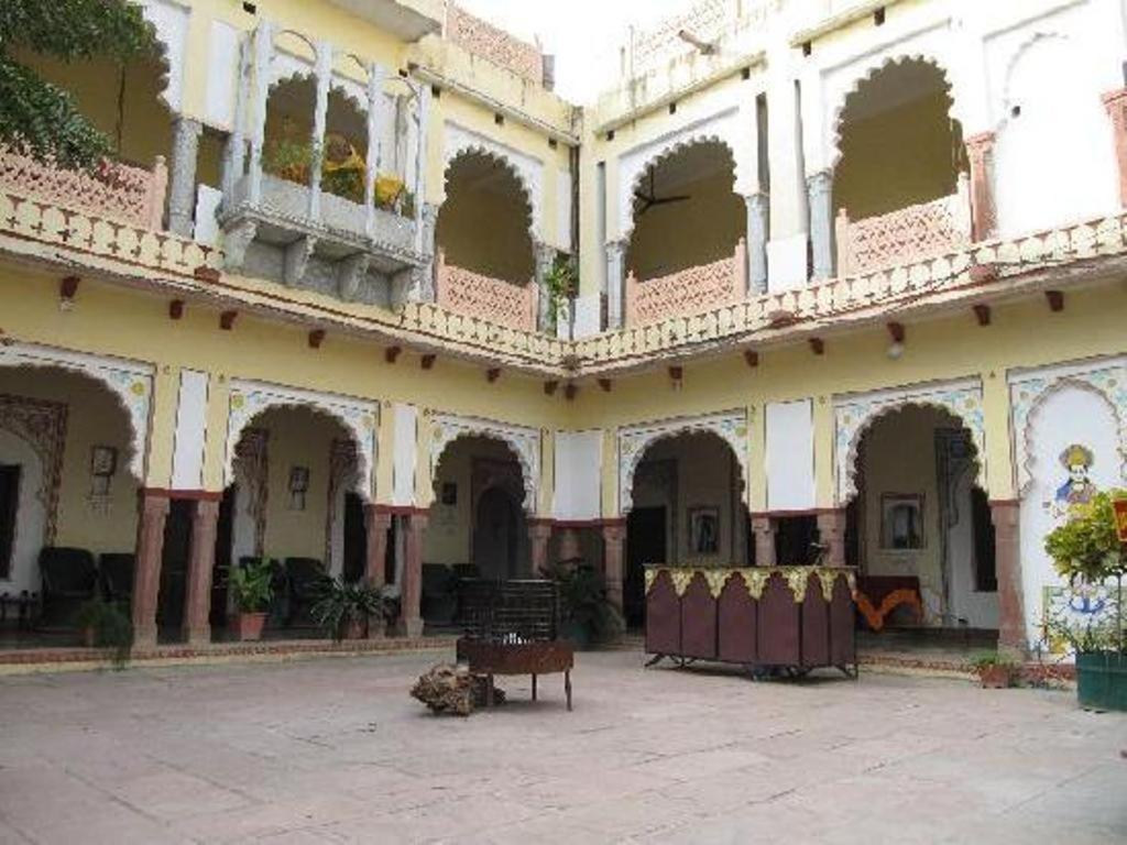 Bassi Fort Palace Chittorgarh Buitenkant foto